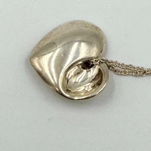Authentic Tiffany & Co Solid Full Heart Pendant Necklace - Picture 4 of 8